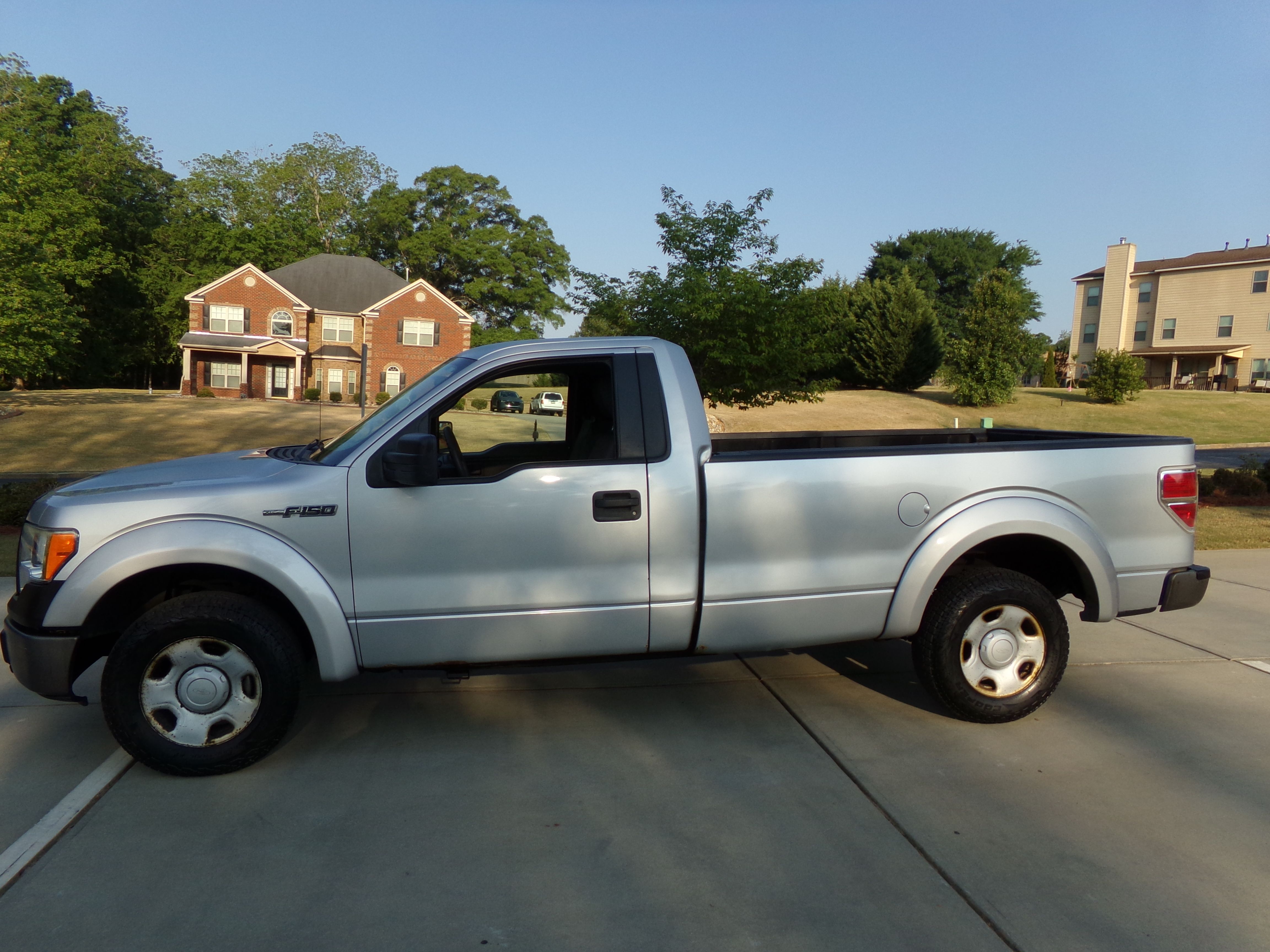 Used 2009 Ford F150 2WD Regular Cab XL image 2