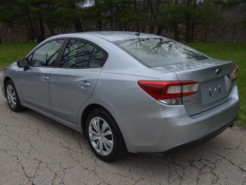 Used 2018 Subaru Impreza 2.0i image 3