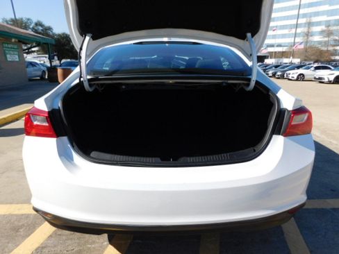 Used 2023 Chevrolet Malibu LT image 6