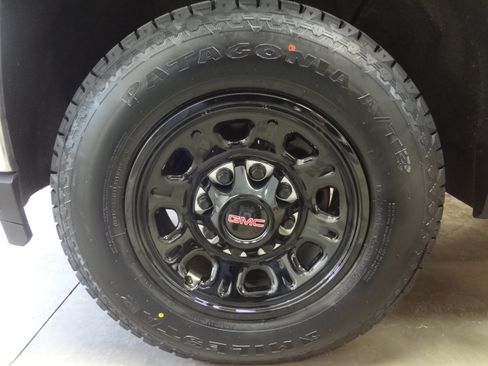 Used 2021 GMC Sierra 2500 SL image 16