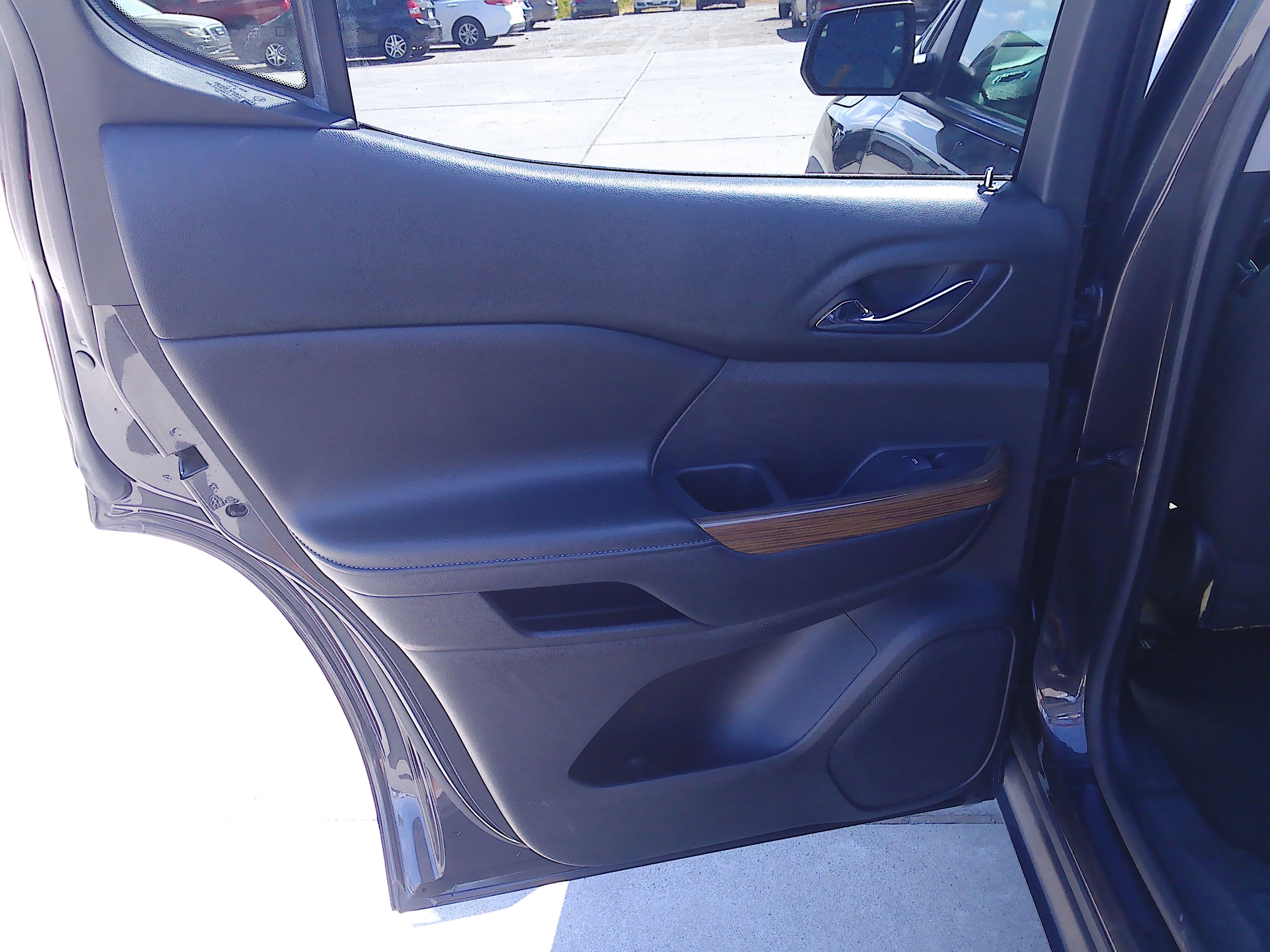 Used 2017 GMC Acadia SLE FWD image 11