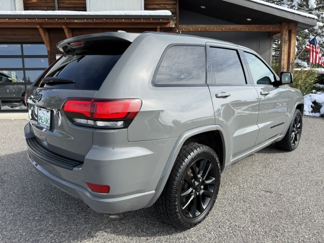Used 2021 Jeep Grand Cherokee 4WD Laredo image 5