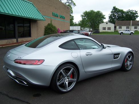 Used 2016 Mercedes-Benz AMG GT S image 3