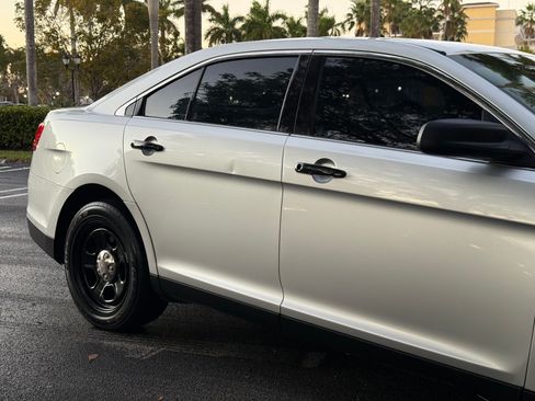 Used 2016 Ford Taurus image 55