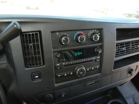 Used 2013 Chevrolet Express 1500 UNAVAIL RWD image 21
