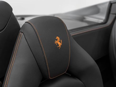 Used 2017 Ferrari 488 Spider image 14