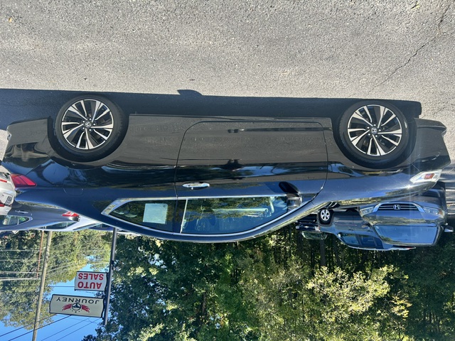 Used 2017 Honda Accord EX-L Coupe image 2