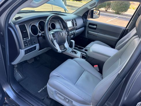 Used 2015 Toyota Sequoia Limited image 15