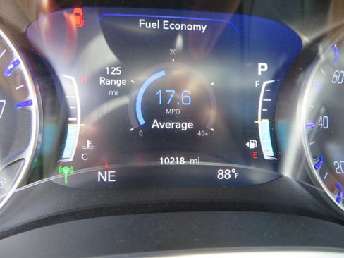Used 2022 Chrysler Pacifica Pinnacle FWD image 31