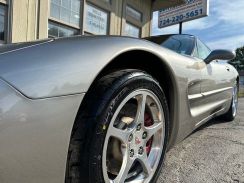 Used 2000 Chevrolet Corvette image 9