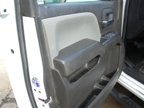 Used 2017 Chevrolet Silverado 2500 image 22