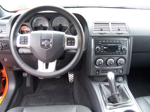 Used 2014 Dodge Challenger R/T Plus image 11