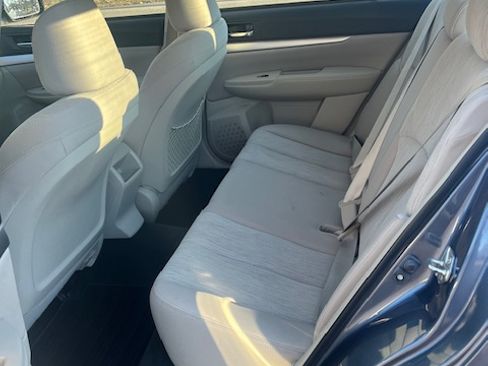 Used 2014 Subaru Legacy 2.5i image 5