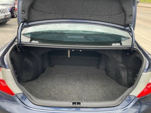 Used 2014 Toyota Camry LE image 20