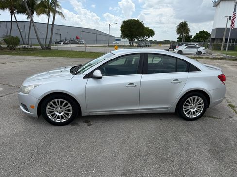 Used 2011 Chevrolet Cruze Eco FWD image 29