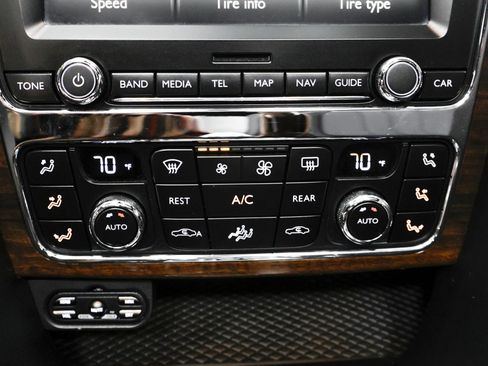 Used 2013 Bentley Continental GTC image 32