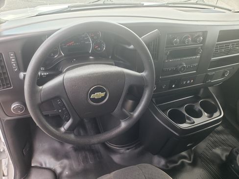 Used 2020 Chevrolet Express 2500 image 16