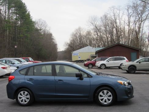 Used 2013 Subaru Impreza 2.0i image 9