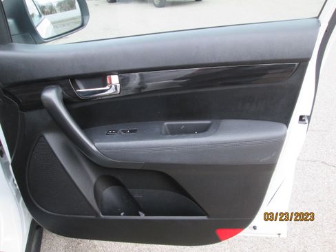 Used 2016 Ford Edge Titanium image 9