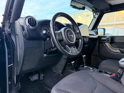 Used 2015 Jeep Wrangler 4WD Unlimited Sport image 72