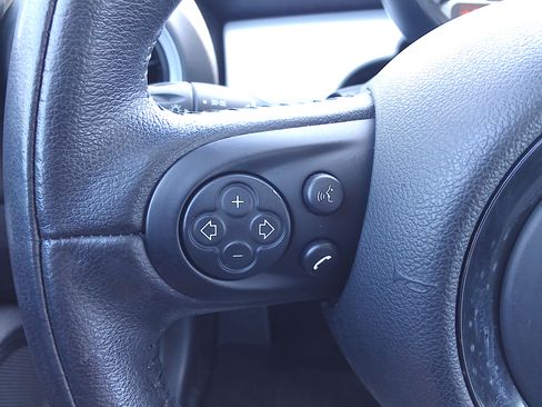 Used 2011 MINI Cooper image 23