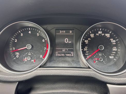 Used 2017 Volkswagen Passat 1.8T R-Line image 15