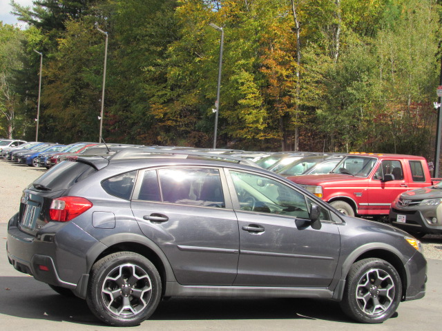 Used 2013 Subaru XV Crosstrek 2.0i Limited AWD/4WD image 10