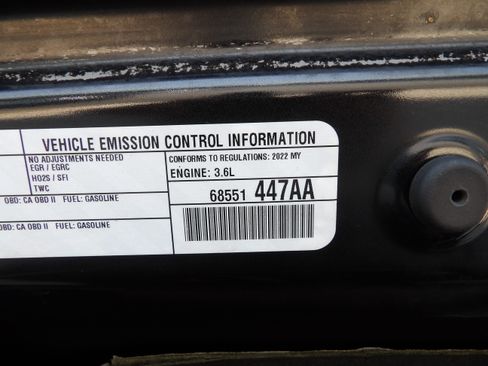 Used 2022 Jeep Gladiator Sport AWD/4WD image 34