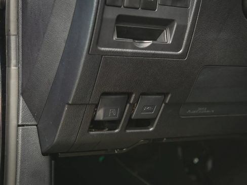 Used 2021 Toyota Land Cruiser image 28