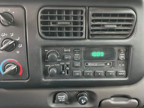 Used 1997 Dodge Dakota Sport image 4