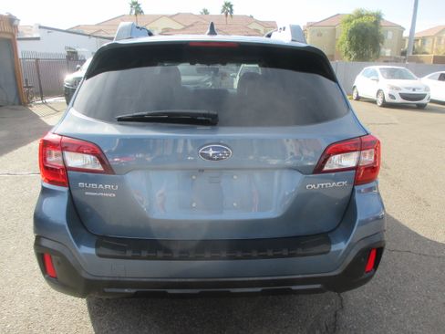 Used 2018 Subaru Outback 2.5i Limited image 14