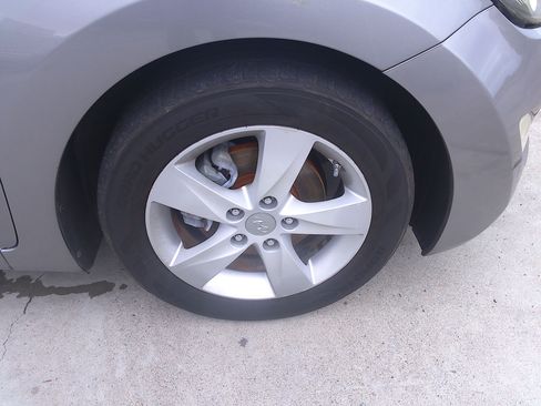 Used 2012 Hyundai Elantra GLS image 34