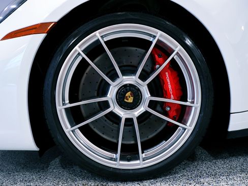 Used 2024 Porsche 911 Targa 4 GTS image 35