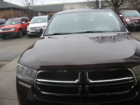Used 2012 Dodge Durango SXT image 2