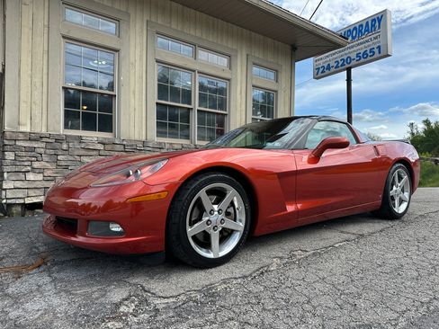 Used 2006 Chevrolet Corvette Coupe RWD image 1