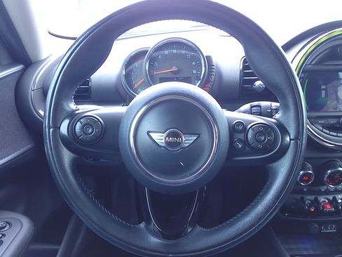 Used 2017 MINI Cooper Clubman image 29
