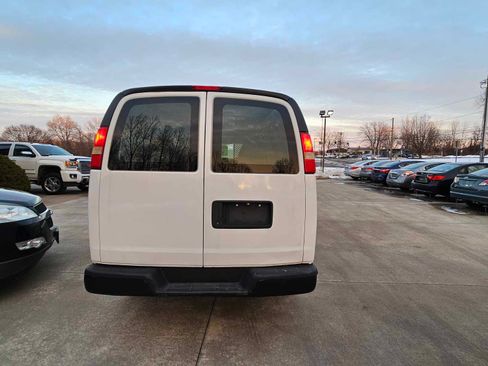 Used 2011 GMC Savana 3500 image 5