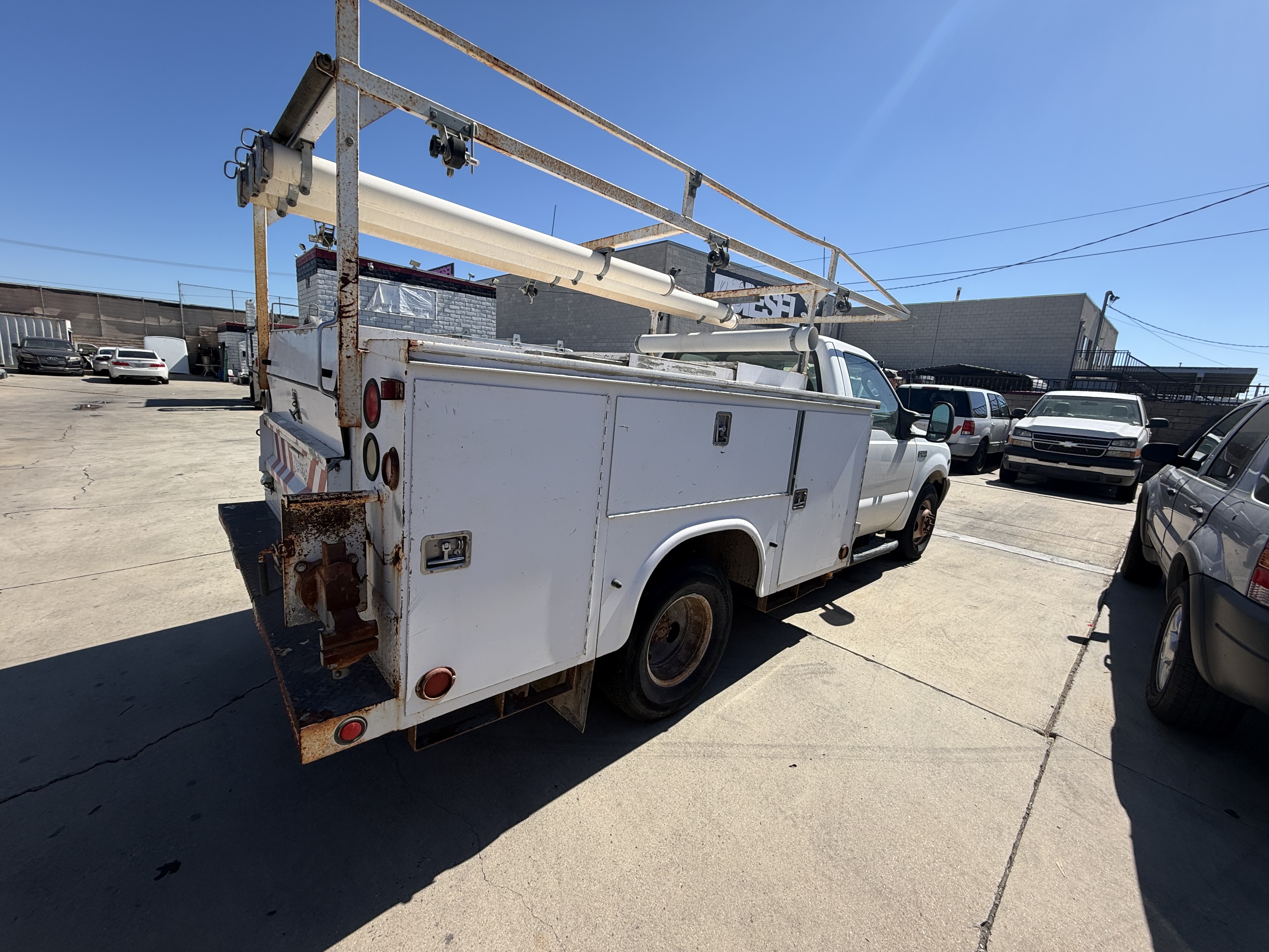 Used 2004 Ford F350 2WD Regular Cab DRW Super Duty image 9