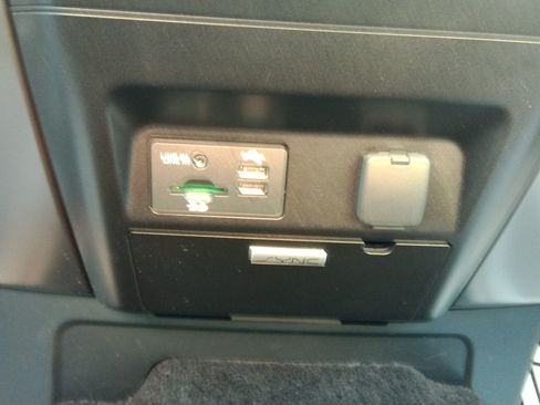 Used 2015 Ford F150 XLT image 64