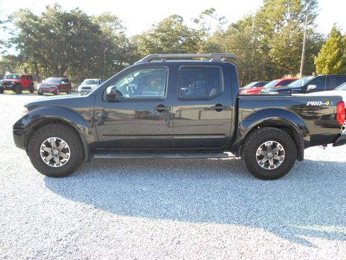 Used 2019 Nissan Frontier PRO-4X image 1
