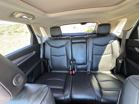 Used 2019 Cadillac XT5 Luxury image 16