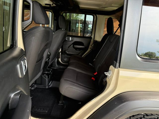 Used 2022 Jeep Wrangler 4WD Unlimited Sport image 16