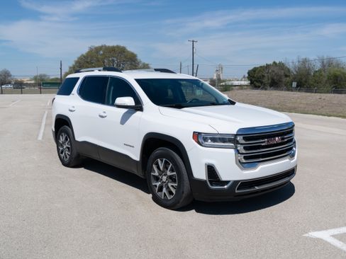 Used 2021 GMC Acadia SLE image 6