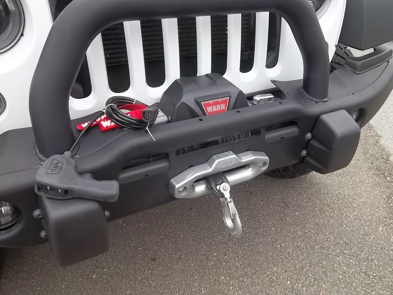 Used 2017 Jeep Wrangler 4WD Unlimited Sport image 10