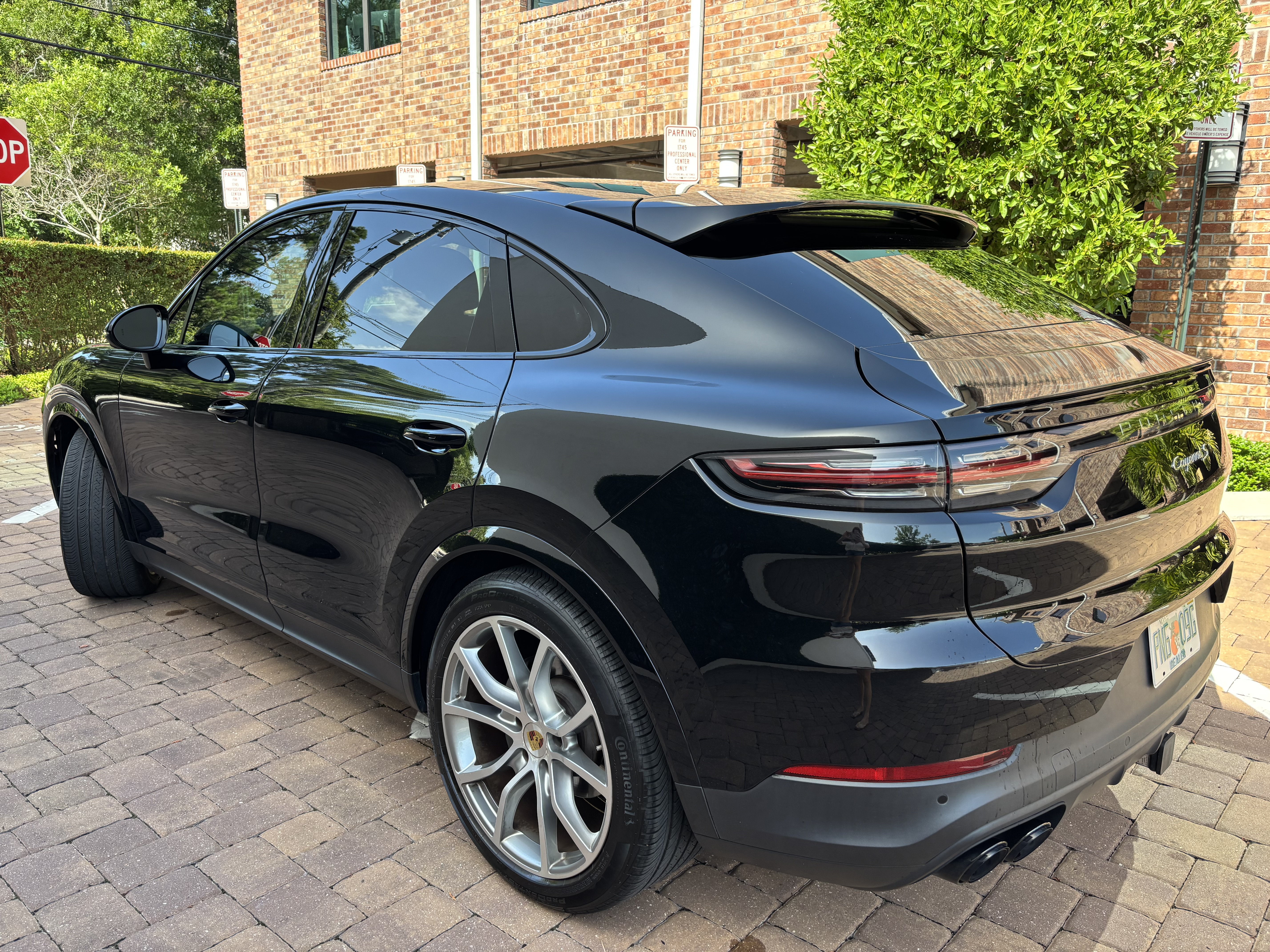 Used 2020 Porsche Cayenne S Coupe AWD/4WD image 7
