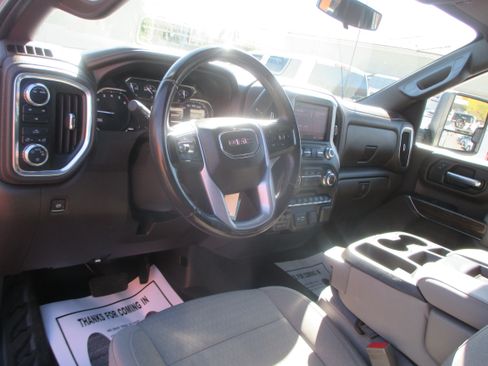 Used 2022 GMC Sierra 2500 SLE image 9