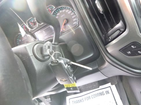 Used 2017 Chevrolet Silverado 1500 LTZ Z71 image 28