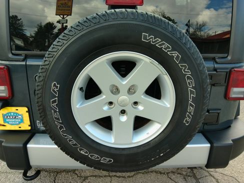 Used 2017 Jeep Wrangler Unlimited Sport S image 20