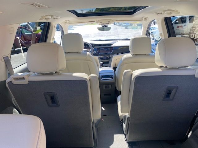 Used 2024 Cadillac XT6 AWD Premium Luxury image 19