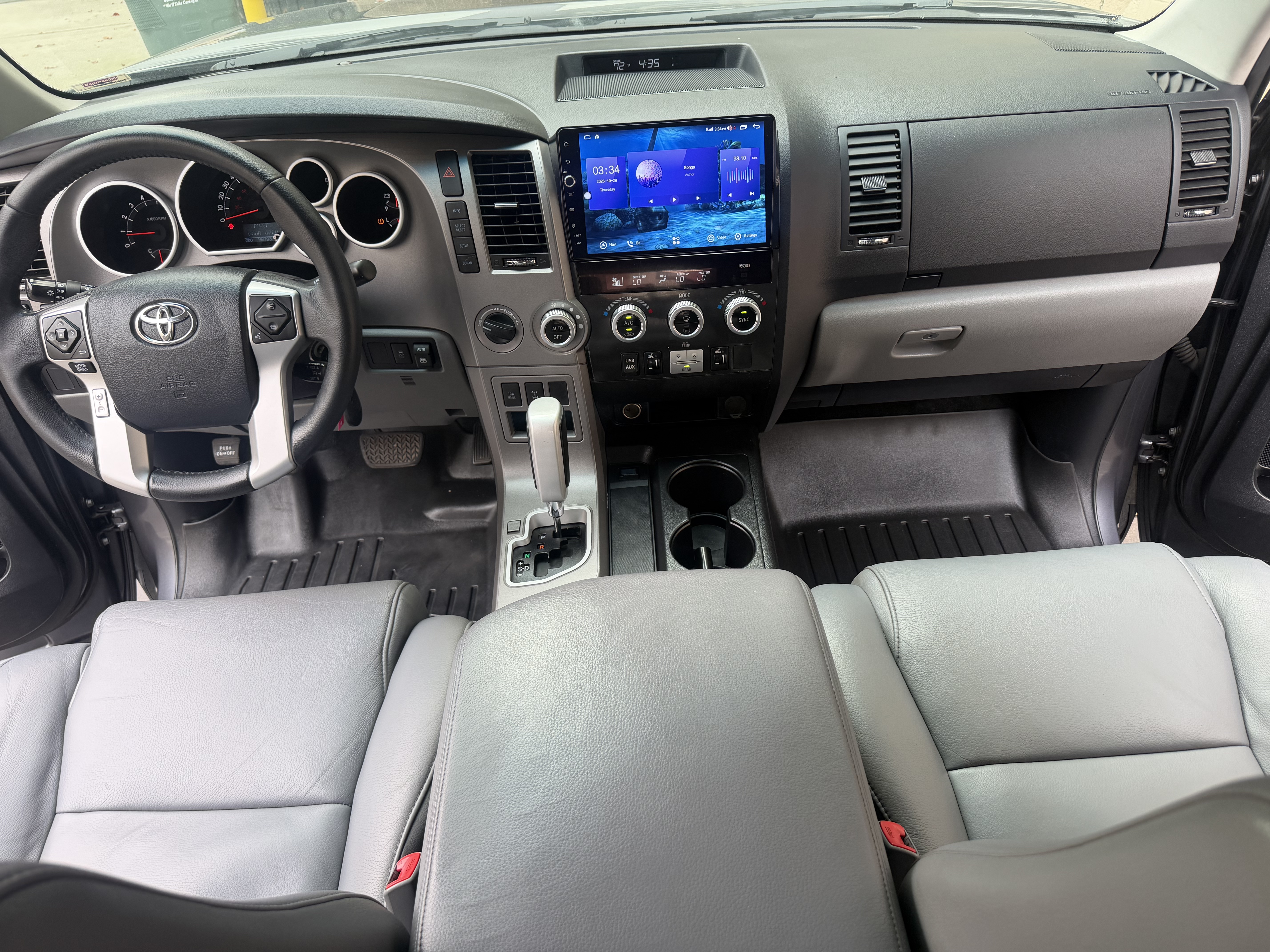 Used 2014 Toyota Sequoia 4WD Limited image 30